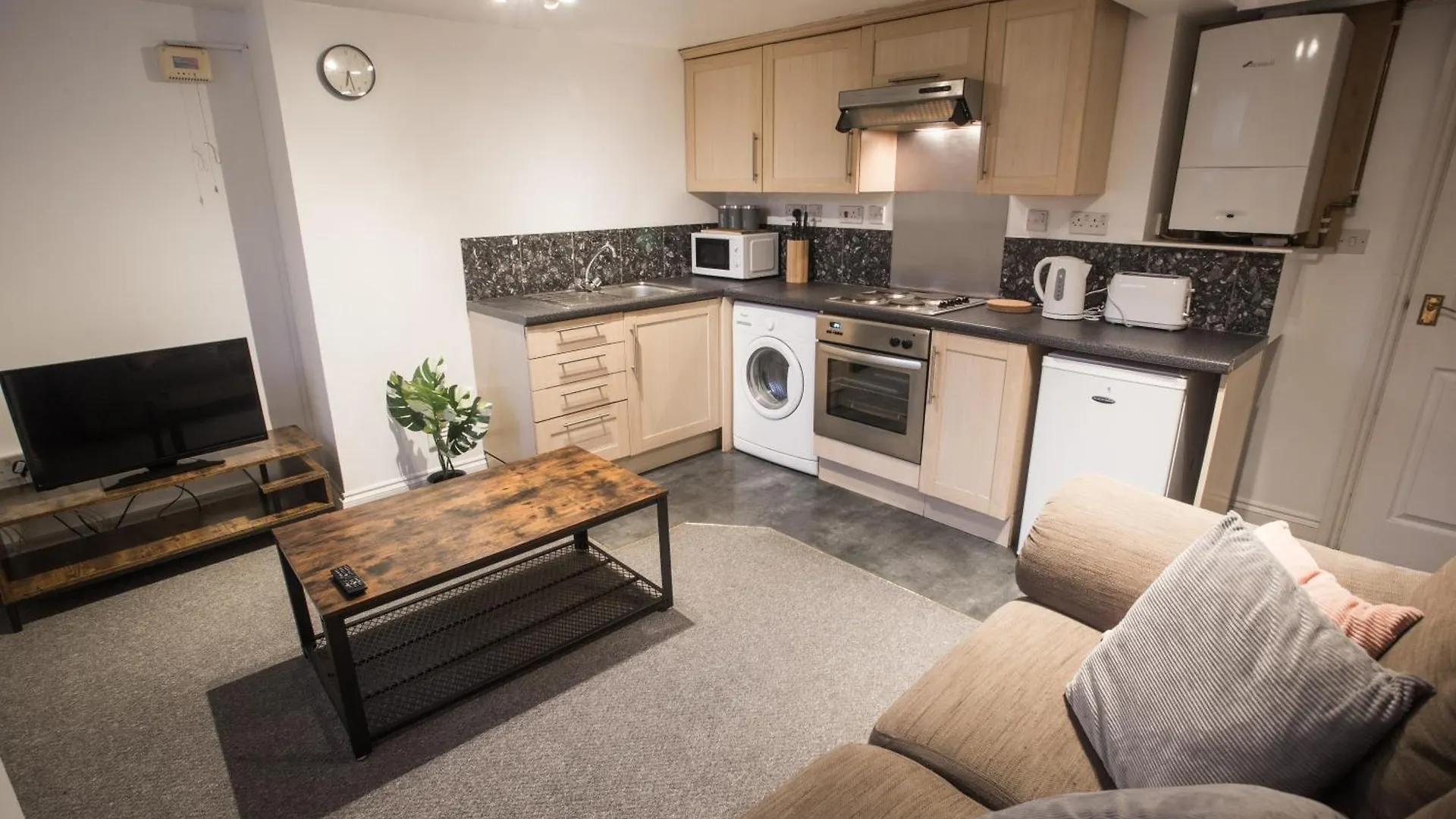 Flat 1, 4 Warden Rd Apartment Bristol