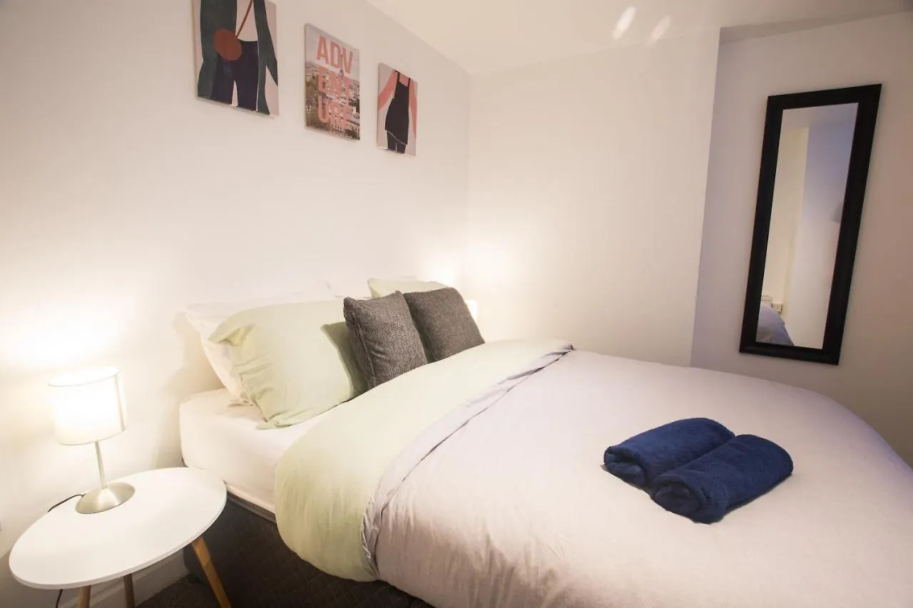 Flat 1, 4 Warden Rd Apartment Bristol 0*,
